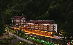 Курортный отель Sairme
